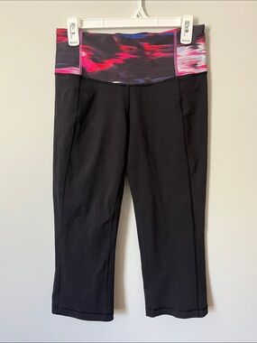 Lululemon gather and crow crop size 8